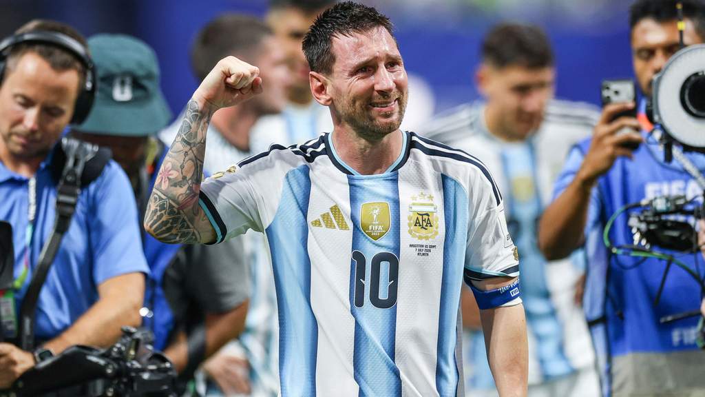 Lionel Messi Breaks Down in Tears After Dramatic Argentina Win