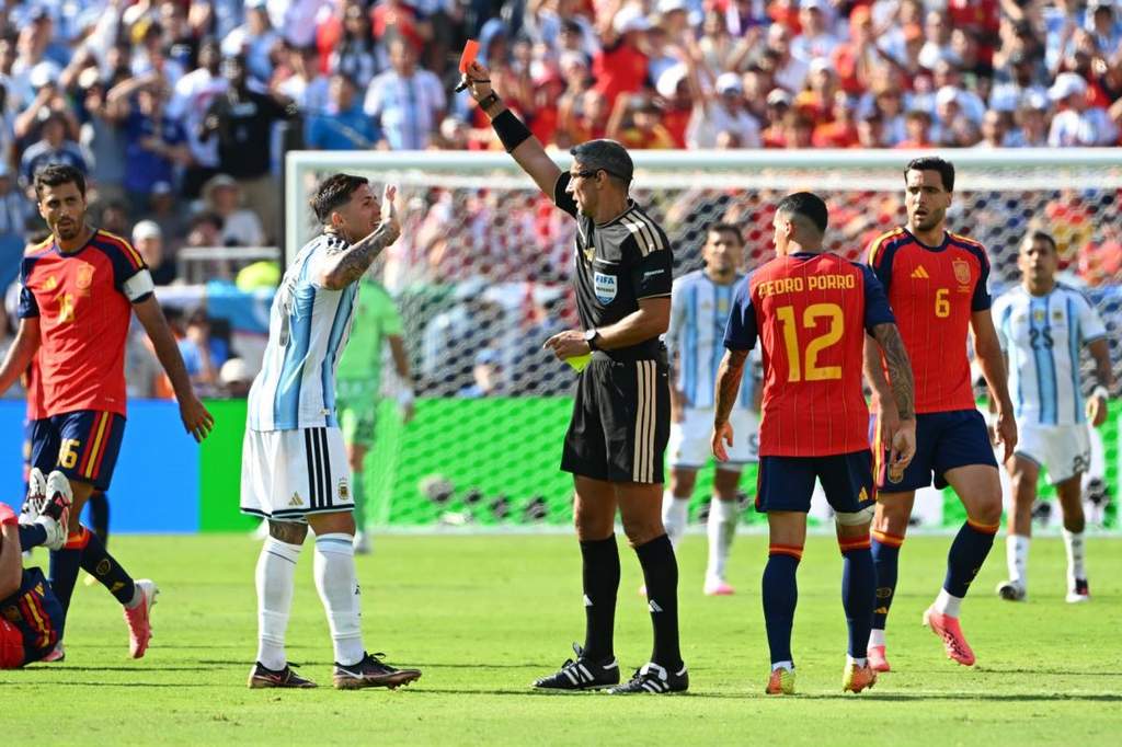 Slavko Vincic Faces Criticism After Chaotic World Cup Final