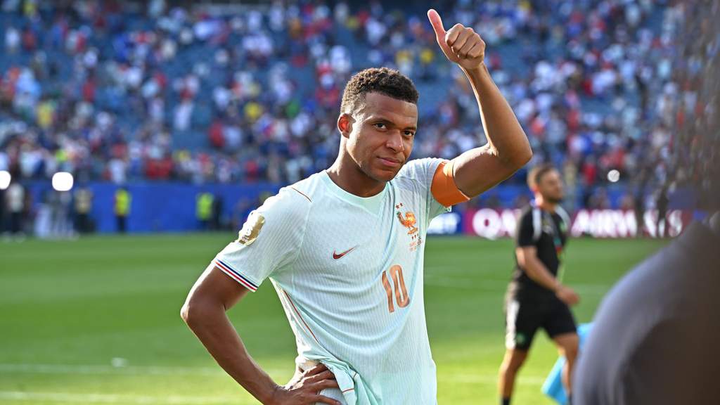 Djibril Cisse Evaluates Kylian Mbappe France Legacy