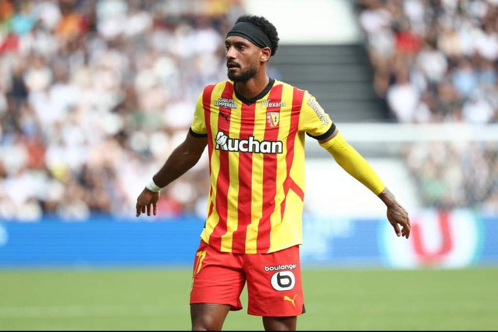 Angelo Fulgini playing in a professional football match.