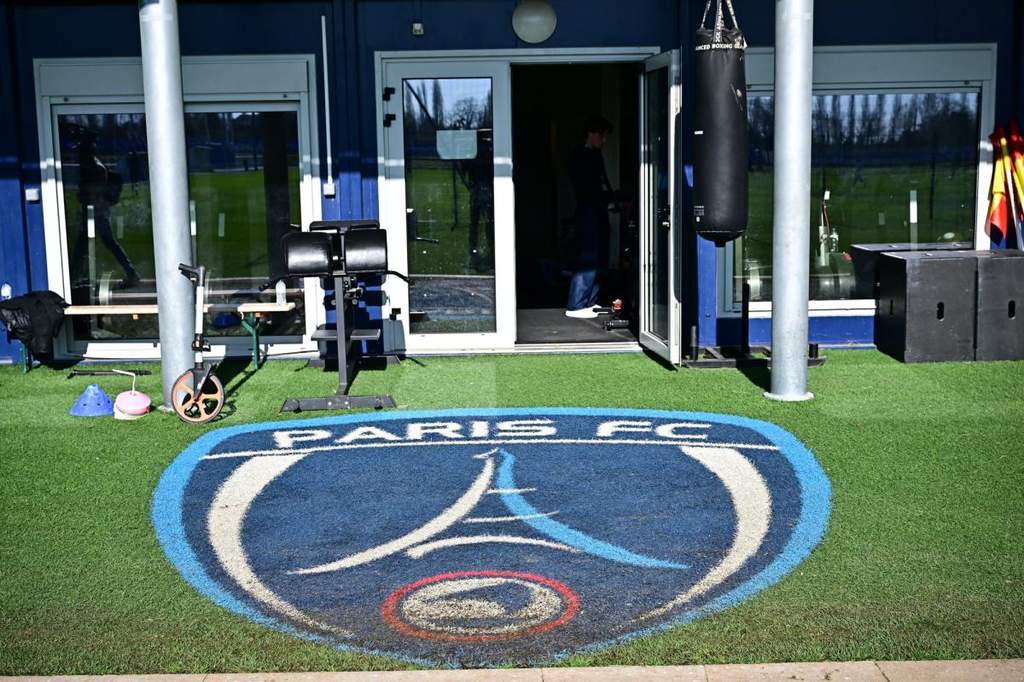 Liam Rosenior leading Paris FC squad during pre-season training session