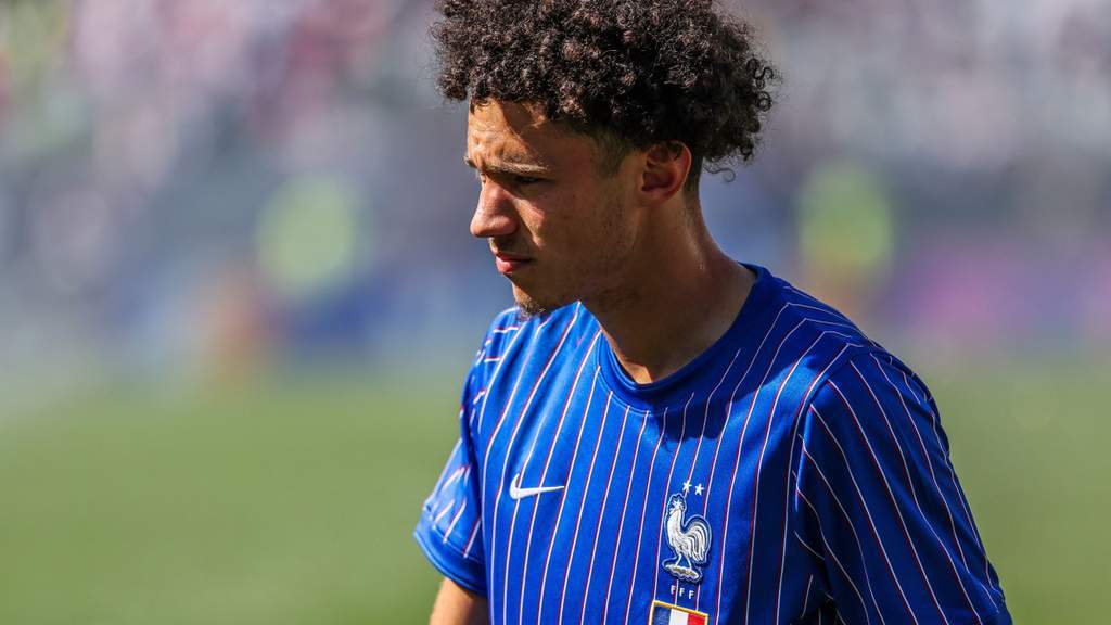 Maghnes Akliouche celebrating a goal during a Ligue 1 match