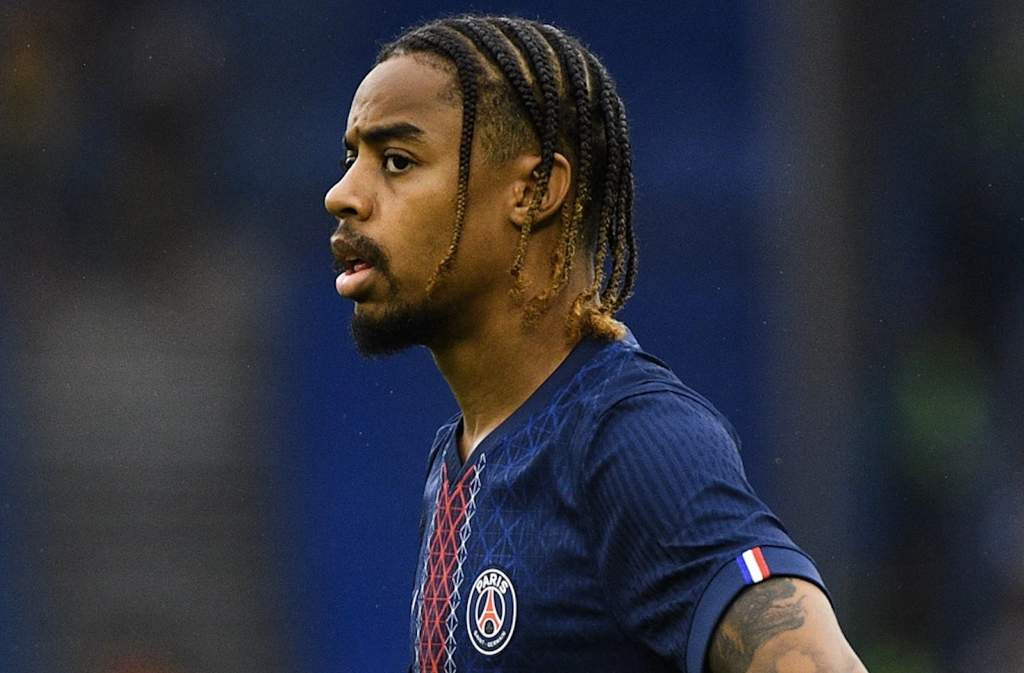 Dhorasoo Predicts Shock Bradley Barcola Transfer Move