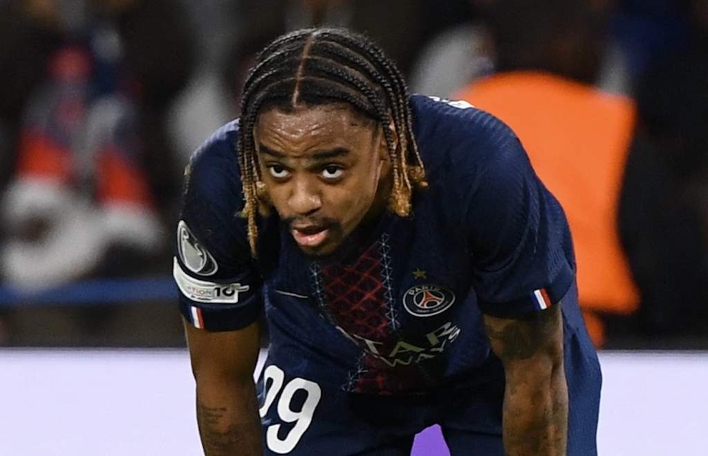 Marcel Desailly Urges Bradley Barcola to Reject Premier League