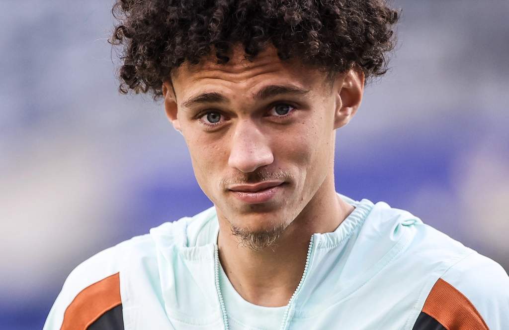 Monaco Chief Issues Clear Transfer Ultimatum to PSG Over Akliouche