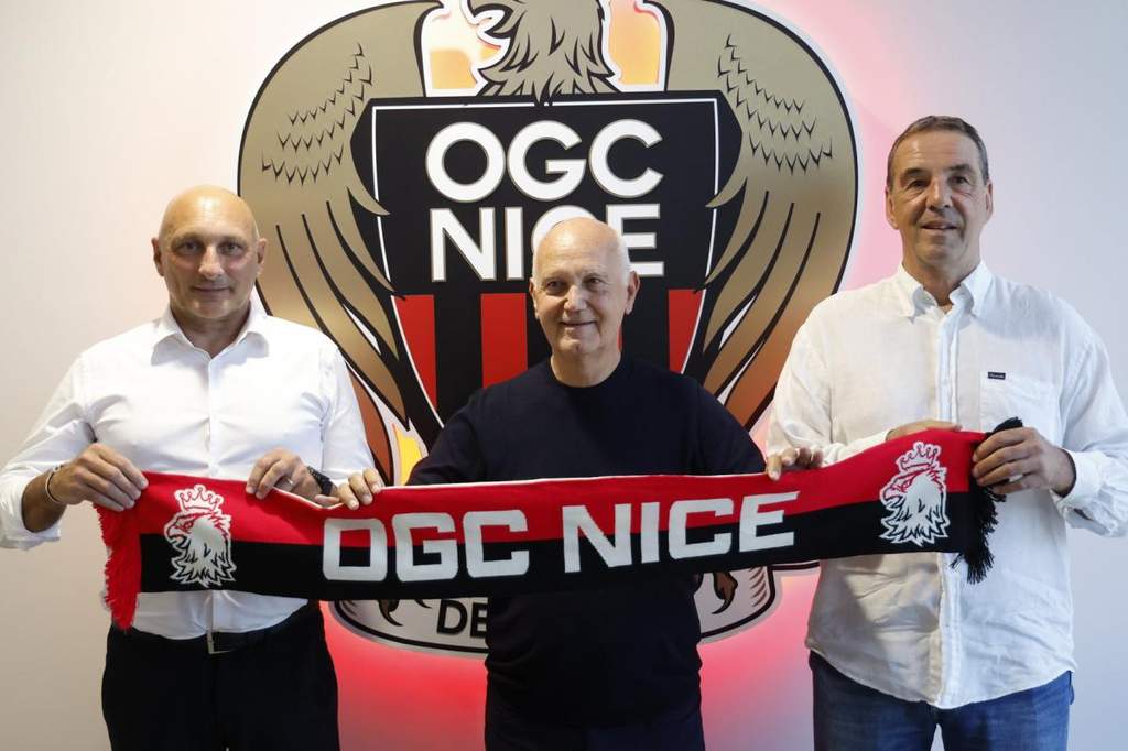Olivier Pantaloni speaking at OGC Nice press conference