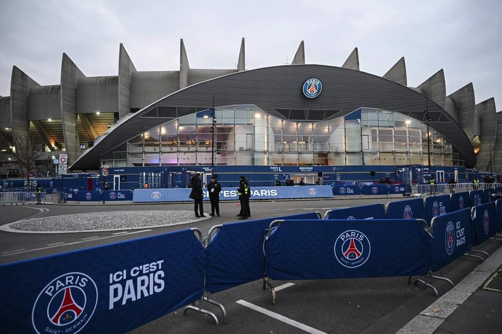 Emmanuel Gregoire Discusses Parc des Princes Sale to PSG