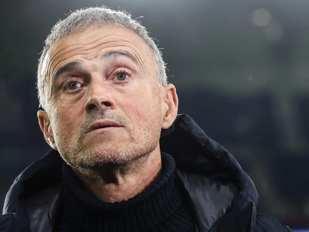 Luis Enrique Banishes Renato Sanches From PSG Squad