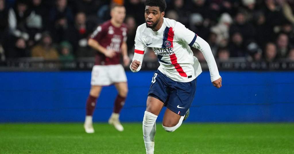 PSG winger Ibrahim Mbaye during a football match.