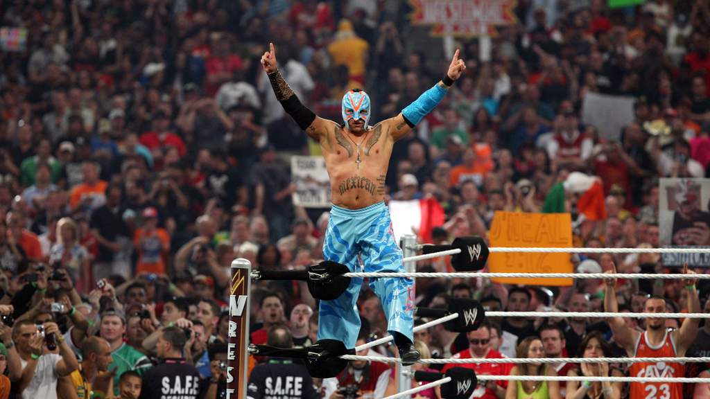 WWE Icon Rey Mysterio Identifies Pro Wrestling's Messi and Ronaldo